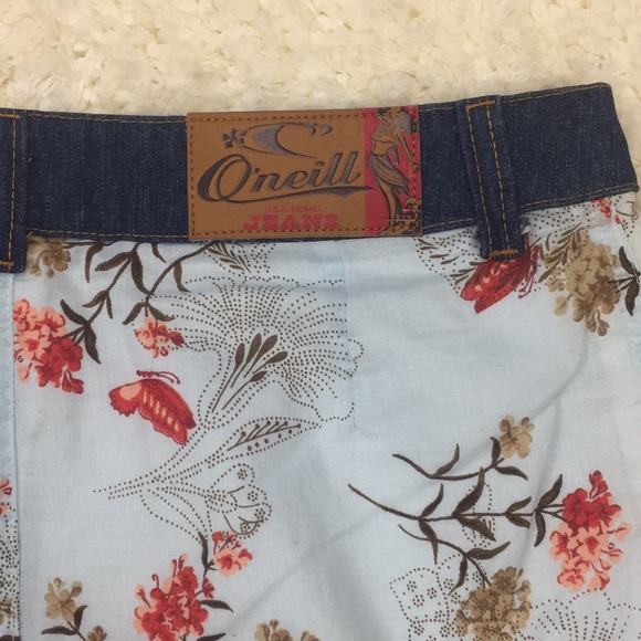 Super Cute O’Neill Jeans Skirt Size 7  - Picture 3 of 4